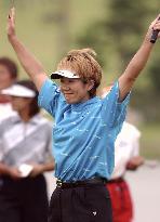 Fujii wins Munsingwear golf match